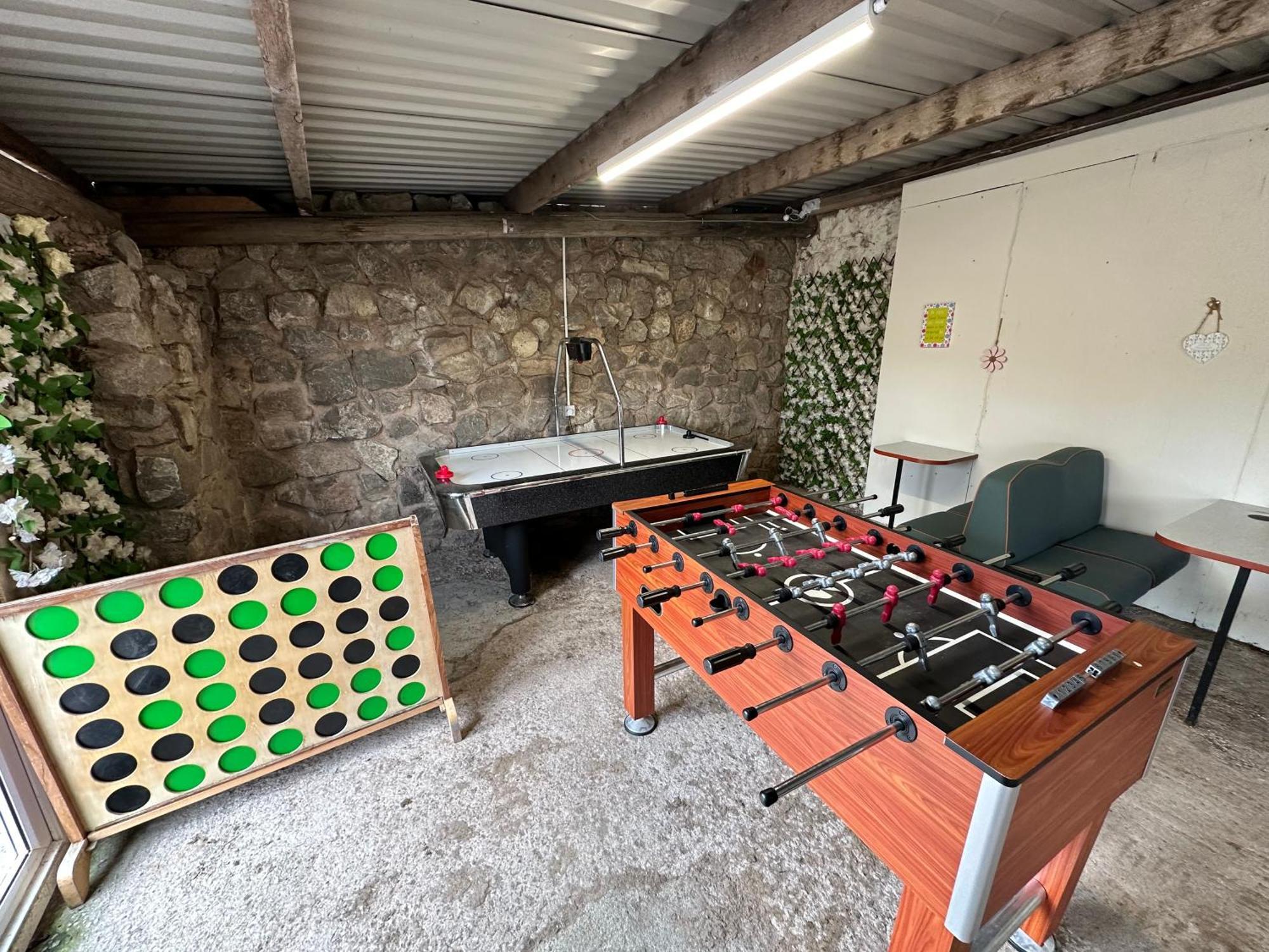 Dwylig Isa Holiday Cottages Rhuddlan 外观 照片