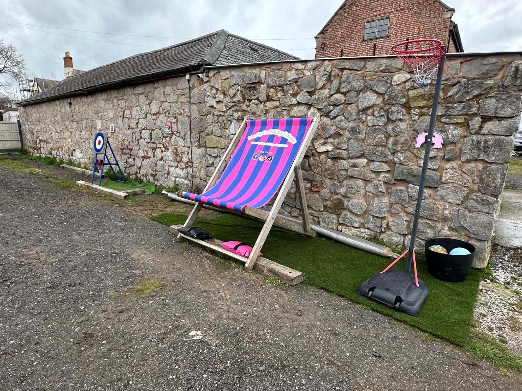 Dwylig Isa Holiday Cottages Rhuddlan 外观 照片