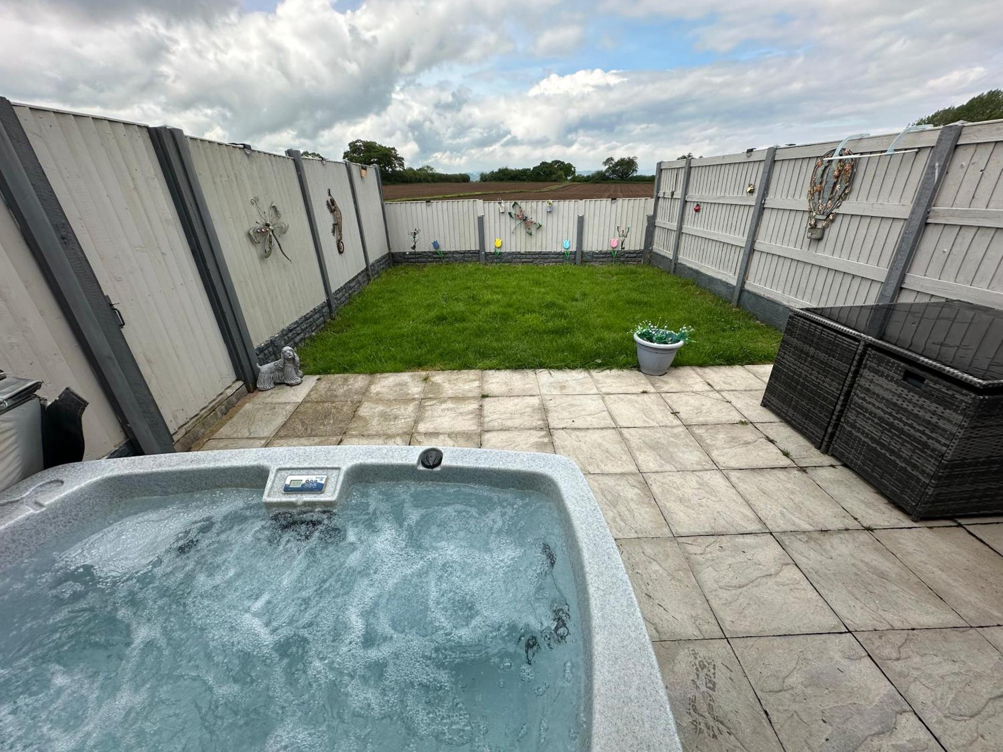 Dwylig Isa Holiday Cottages Rhuddlan 客房 照片