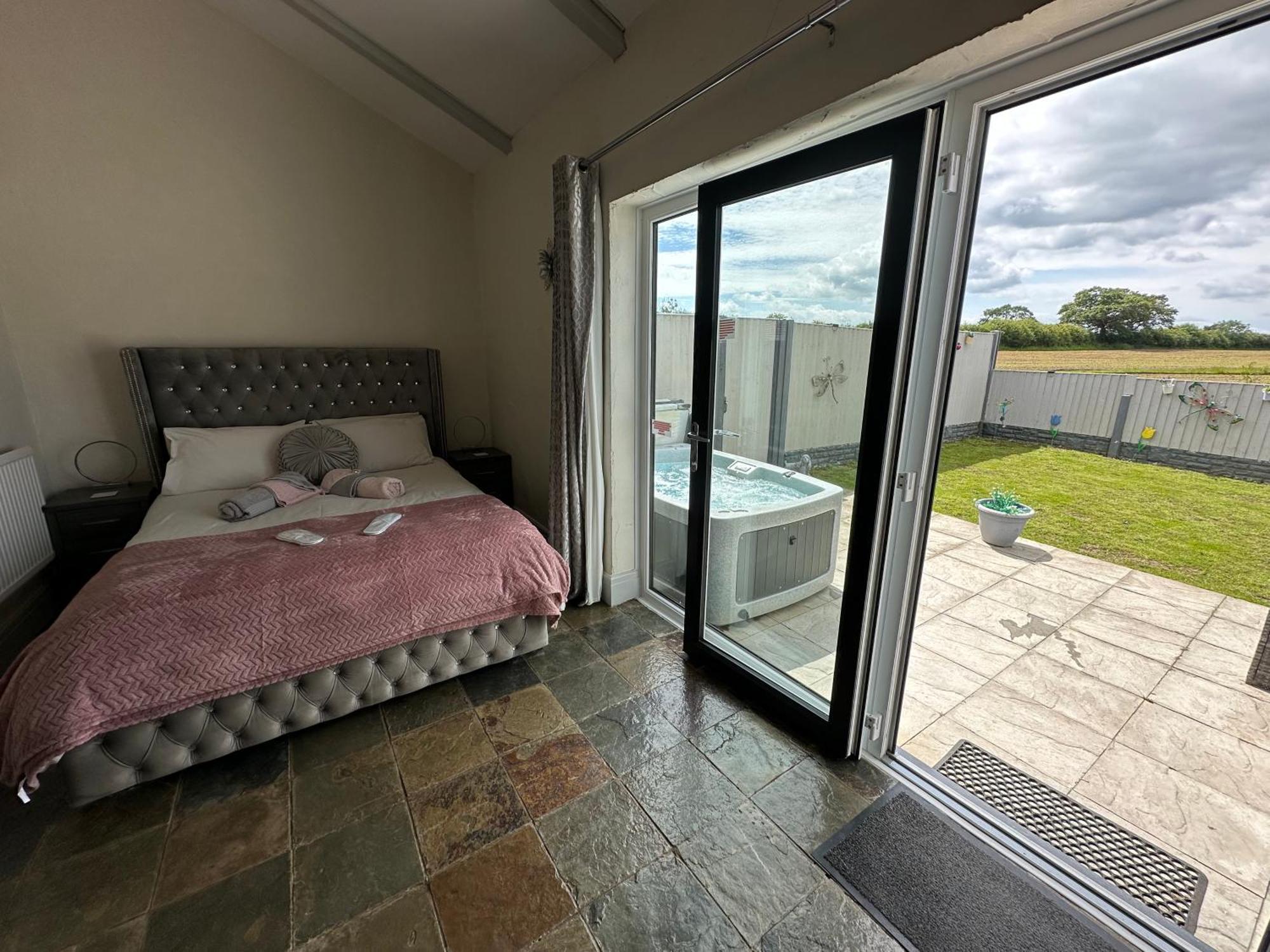 Dwylig Isa Holiday Cottages Rhuddlan 外观 照片